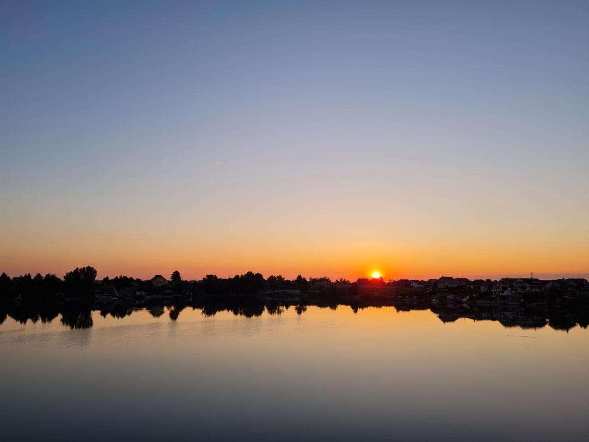 Vila Ferie Dunajska Luzna ภายนอก รูปภาพ